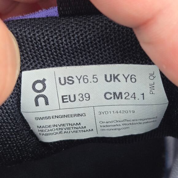 On Running Cloud Sky Nimbus Blueberry GS Athletic Daily Running Shoe Kids 6.5y - Picture 13 of 13